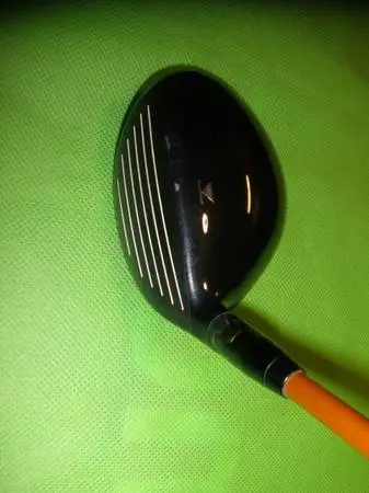 Titleist 913F 3-15* Fairway Wood. Right-Handed. Stiff Flex. Pre-Owned