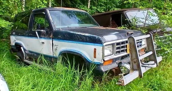 USED FORD BRONCO FOR PARTS MFD 01/84