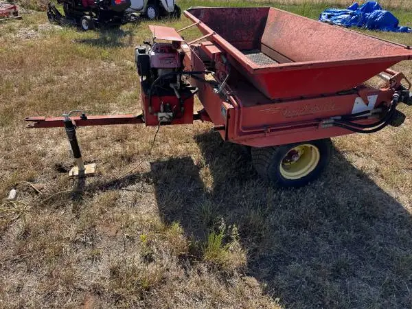 2000 Ty-Crop QuickPass 270 Sand Spreader