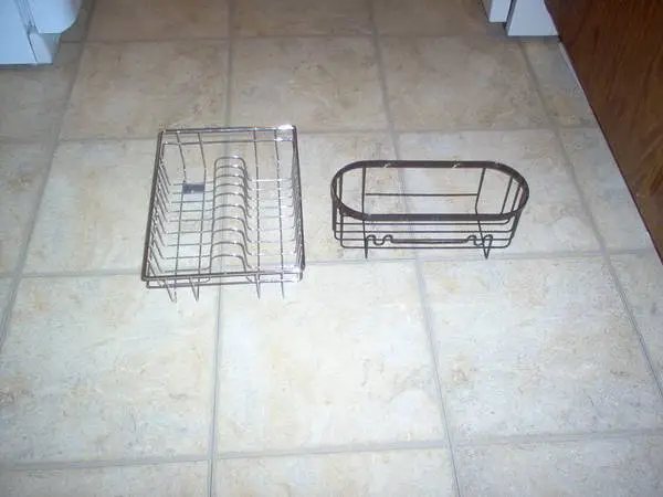 Desk Organization items: 4 items. $3 for all them together as a set