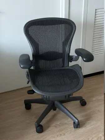 Herman Miller Aeron Classic Size A Office Chair