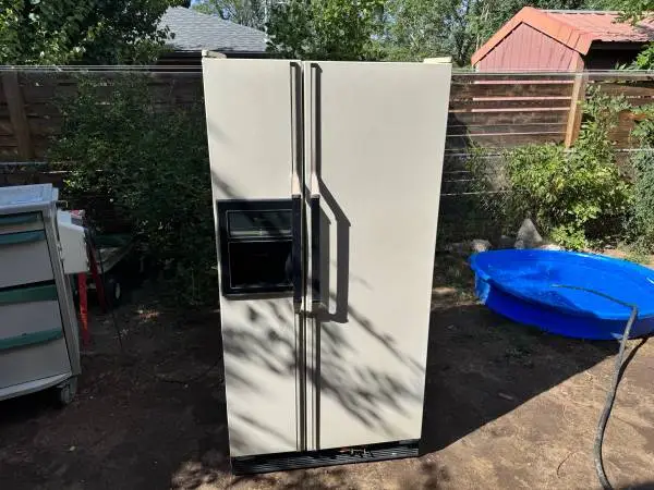 whirRefrigerator/ TRAEGER/ Commercial Meat Grinder