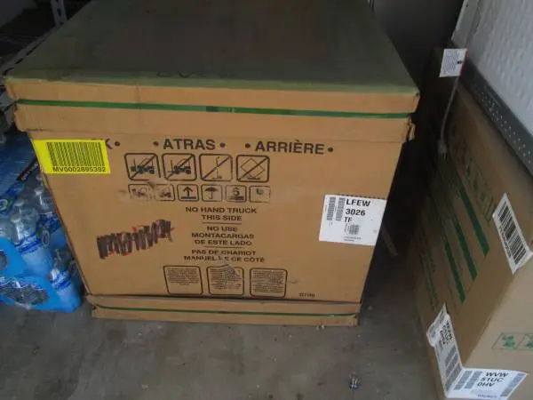 Frigidaire 30 inch Single Electric Wall Oven Stainless Steel Brand New