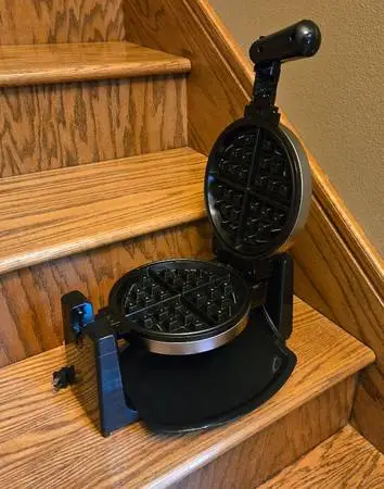 BELLA Rotating Belgian Waffle Maker**