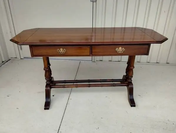 Vintage Broyhill Gallery Collections Mahogany Sofa/Entry Table
