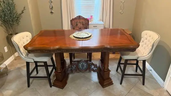 Dinner Table + 3 Chairs $550 Or Best Offer