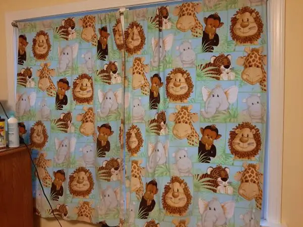 Kids bedroom curtains, baby animals, excellent condition
