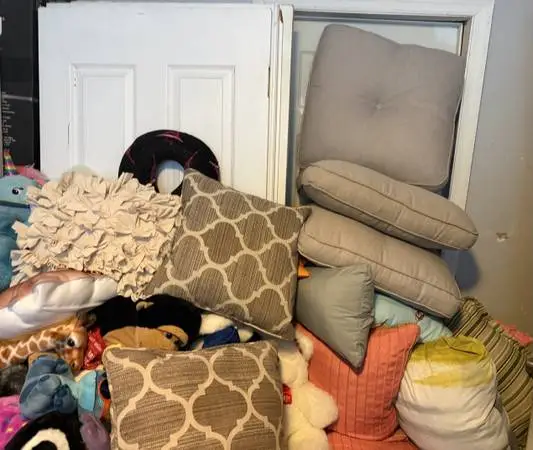 Decorating pillows