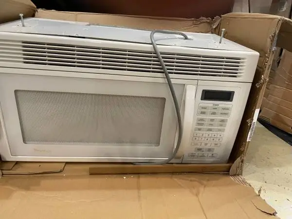 MICROWAVE OVEN