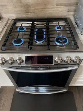 Natural gas range