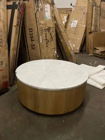 Delary 42″ Round Cocktail Table