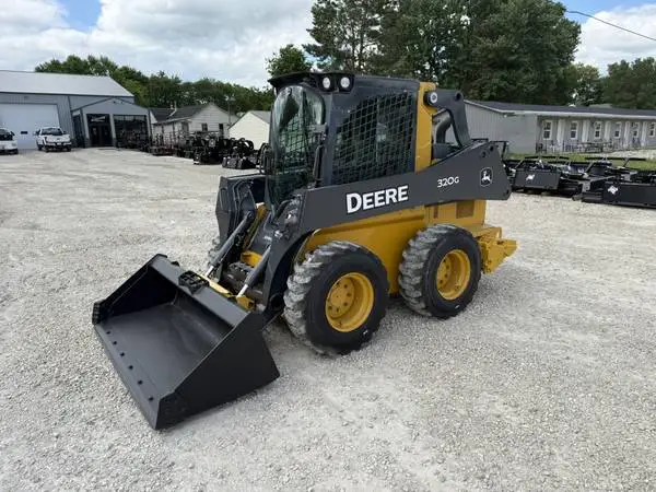 2018 John Deere 320G Skid Steer Loader, Full Cab, Joystick!!!