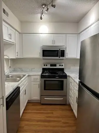 Above and Beyond: 1 BR/1 BA with New Stainless Appliances