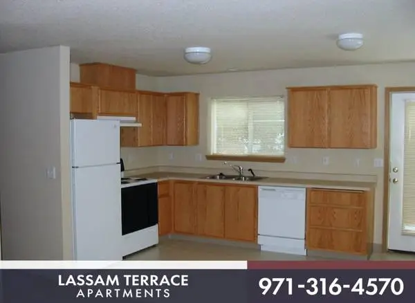 Townhome with HALF MONTH OFF + Dogs & Cats Welcome - AC