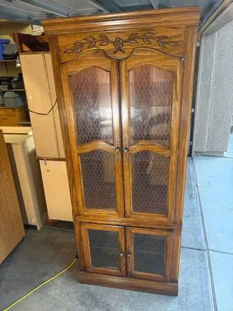 Curio / Display Case / Storage Cabinet