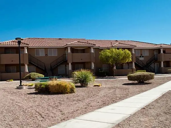 Wow! This 1 Bedroom is simply stunning! Visit today! 652 Sq Ft!