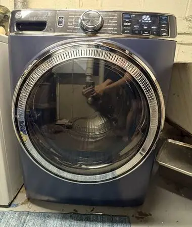 GE Front load washing machine- Works great