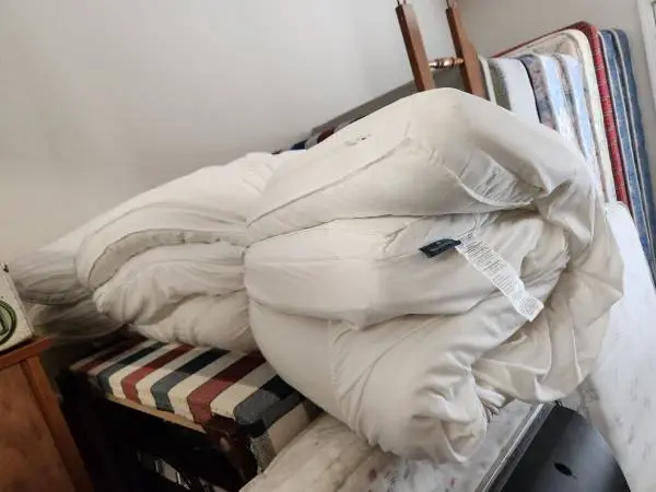 Queen sized foam mattress and or thick topper