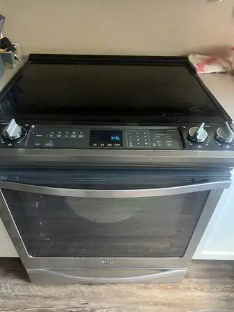 Whirlpool glass top stove