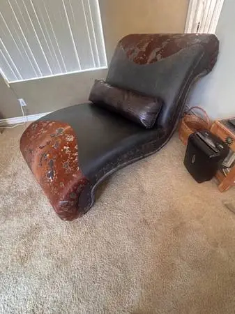 Lowered! Custom - beautiful highend leather and cowhide chaise lounge