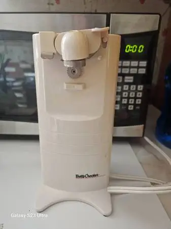 Betty Crocker 4 in 1 Multi Function Tall Can Opener