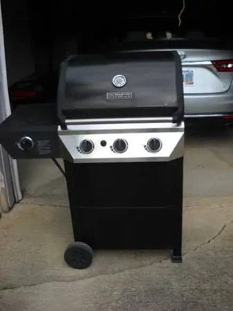 GAS GRILL