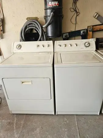 Whirlpool washer dryer set READ AD FCFS NO HOLDS UNLESS ON YOUR WAY
