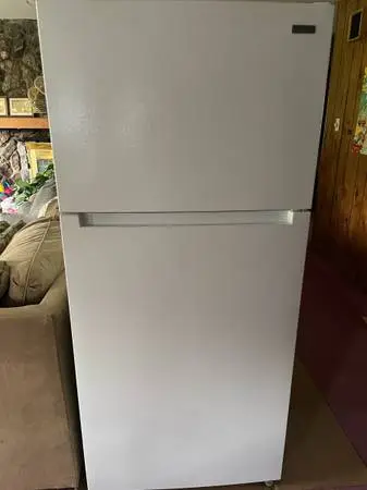 ### 18 CUBIC WHITE VISSANI REFRIGERATOR ##