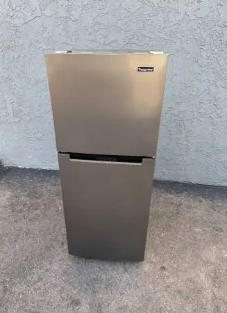 10 cubic refrigerator with freezer (free local delivery)