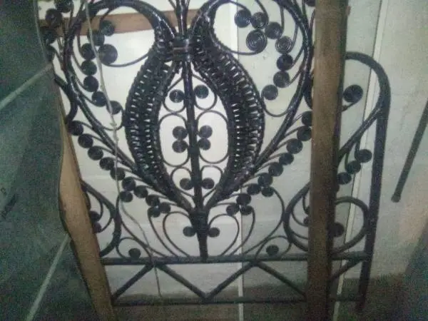 DO YOU NEED A HEADBOARD FOR YOUR BED ?