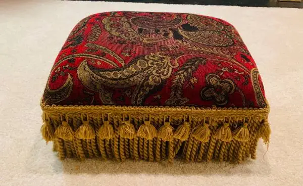 Exquisite Tasseled Footrest Stool / Ottoman
