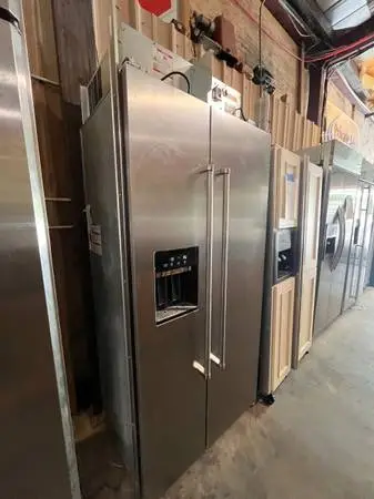 36W SS KitchenAid Side-by-Side Refrigerator Model #KBSD706MPS Used