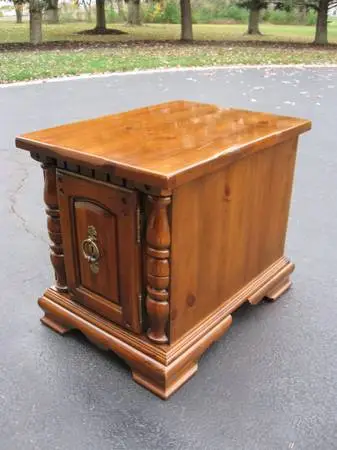 End Table/Side Cabinet
