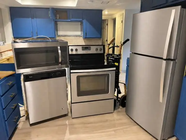 Stainless steel kitchen appliances set