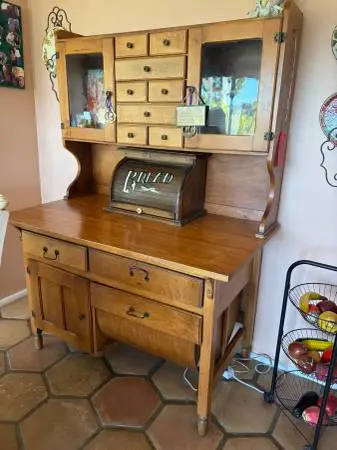 Antique Kitchen Dinning Room Hutch.
