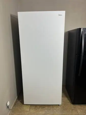 Convertible Upright Freezer/Refrigerator 21cu ft