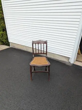 ANTIQUE WALNUT CHAIR WITH CANED SEAT
