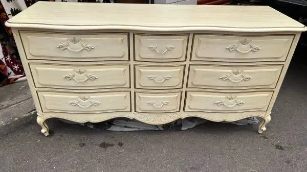 Vintage thomasville dresser 9 drawers creamy/beige solid wood L64”*D20”*H32