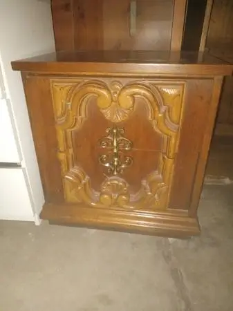 Dresser, ChestofDrawers with nightstand, Ent.Center, Coffeetable, Desk
