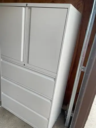 Nice Business Office Cabinet w/Drawers
