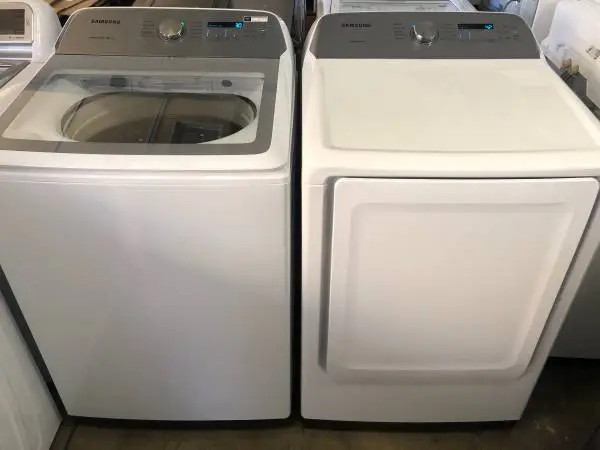 Samsung Washer and Gas Dryer Set