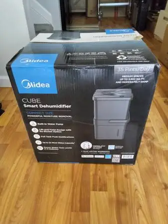 Midea Dehumidifier - 35 Pint/3,500 SQ FT Medium Spaces - New, Sealed