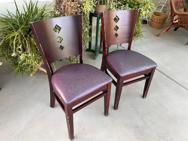 2 vintage chairs
