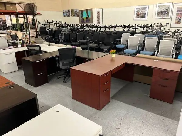 OFFICE FURNITURE LIQUIDATORS (Commercial Grade)   -can deliver-