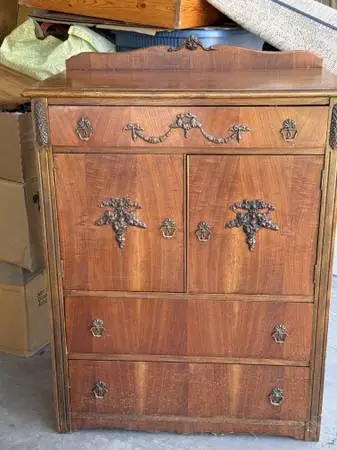 DRESSER..ANTIQUE