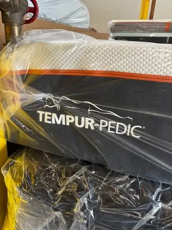 Mew King Tempurpedic Luxeadapt Firm Mattress $5000 MSRP