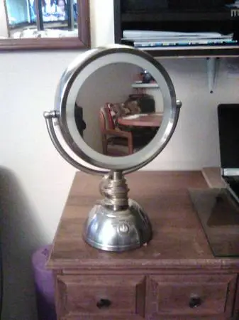 CONAIR Makeup Mirror