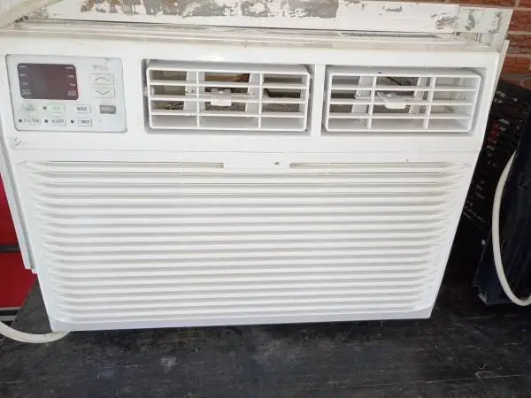 12 K btu Air conditioner