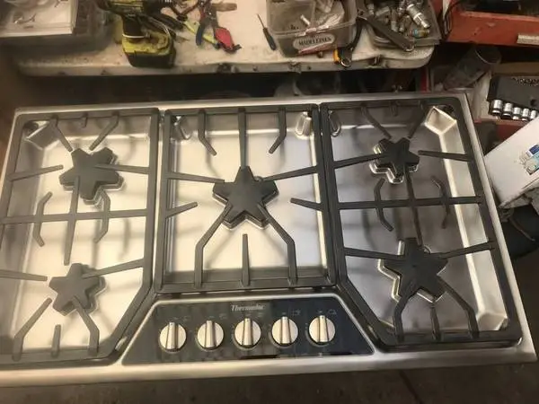 36 Thermador Stainless Cooktop