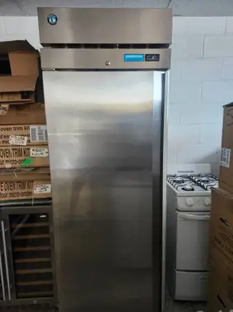 Commercial refigerater